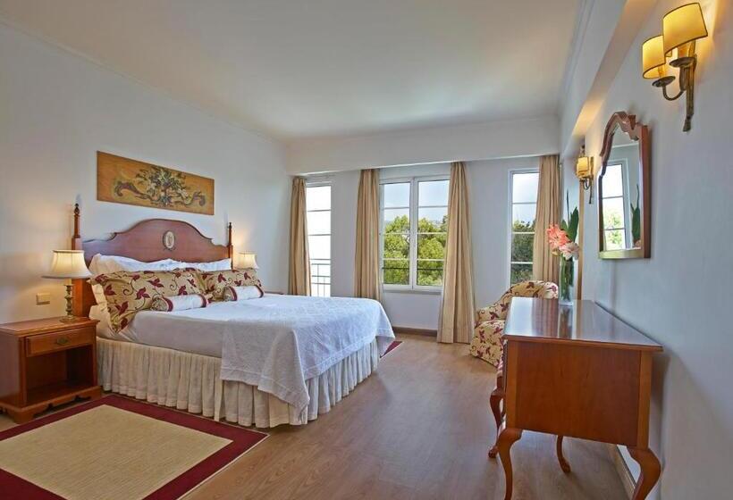 Superior suite with garden view, Quintinha Sao Joao Hotel & Spa