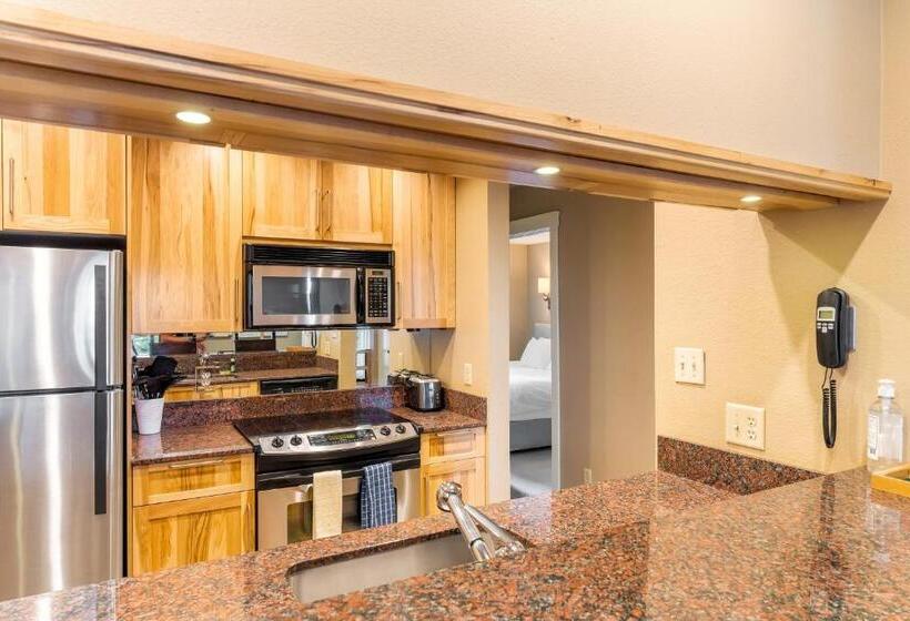 ２ベッドルームアパートメント, Ski Trail Retreat