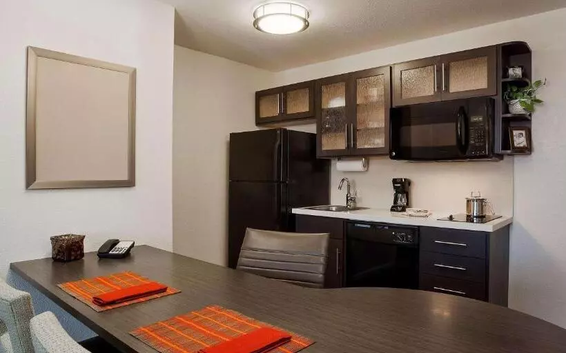 身障者適用スイートルーム, Sonesta Simply Suites Detroit Southfield