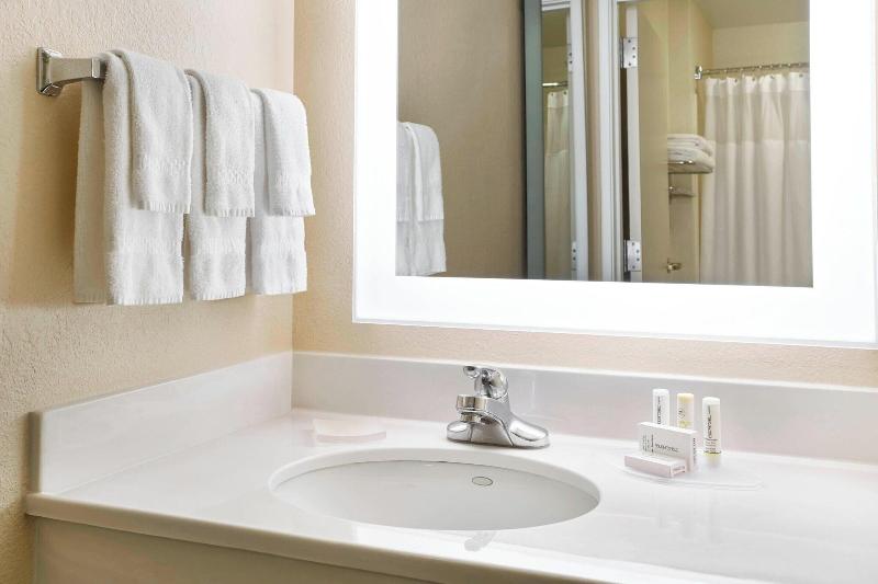 이그제큐티브 스튜디오, Springhill Suites Edgewood Aberdeen