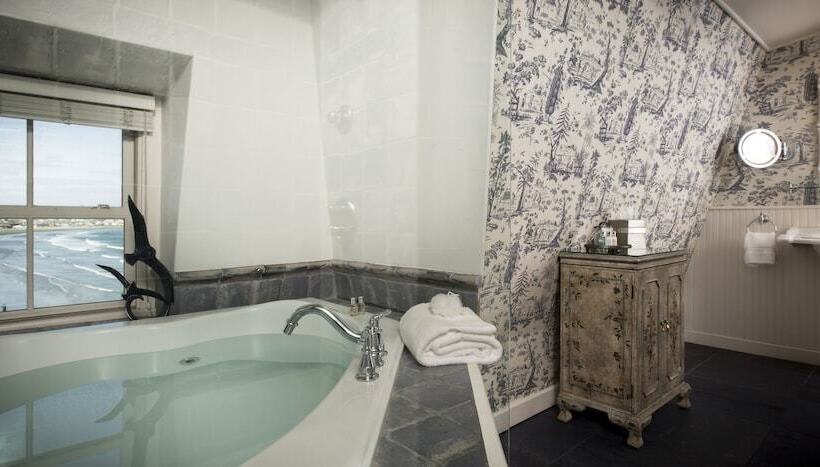 スタンダードルーム, The Chanler At Cliff Walk