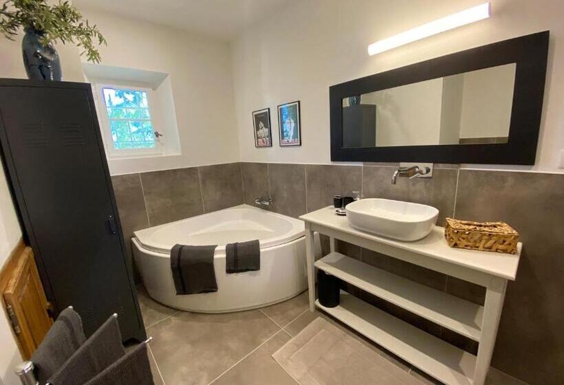 プールビュースタンダードルーム, Hestia