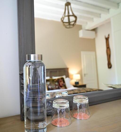 Номер Стандарт Вид на Бассейн, Pavillon Des Millésimes