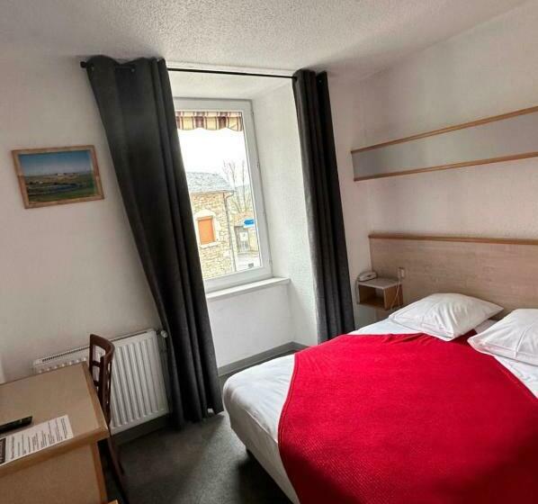 Номер Стандарт, Hôtel Restaurant La Bergerie