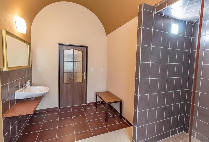 غرفة قياسية, Ubytování 8