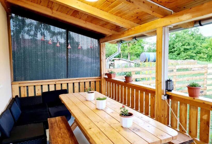 Номер Стандарт с Балконом, Hócza House Poroszló