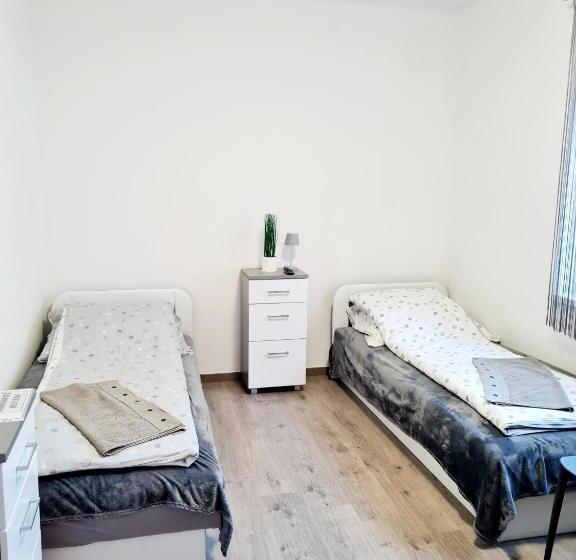 Standard room with outdoor bath, Hócza House Poroszló