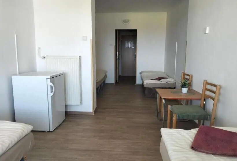 スタンダード４人部屋, Turistická Ubytovňa Hornád