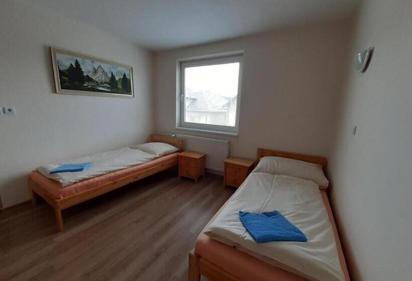 غرفة قياسية, Turistická Ubytovňa Hornád