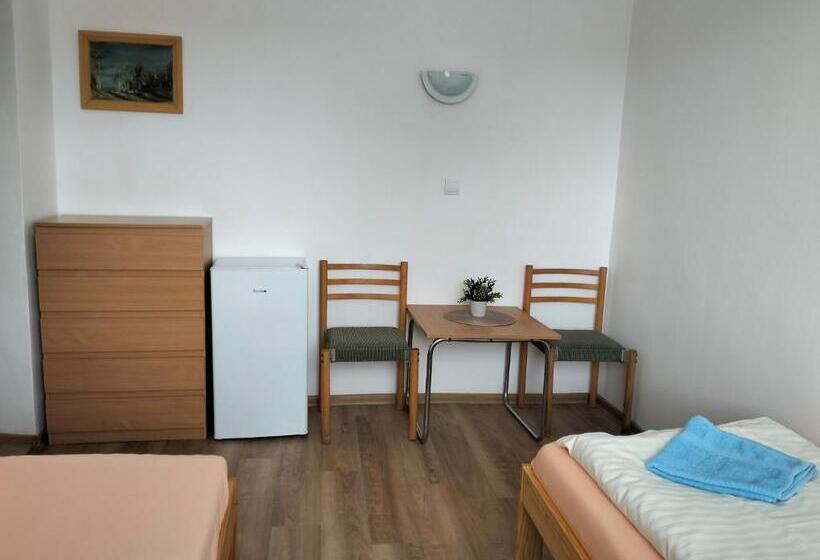 غرفة قياسية, Turistická Ubytovňa Hornád