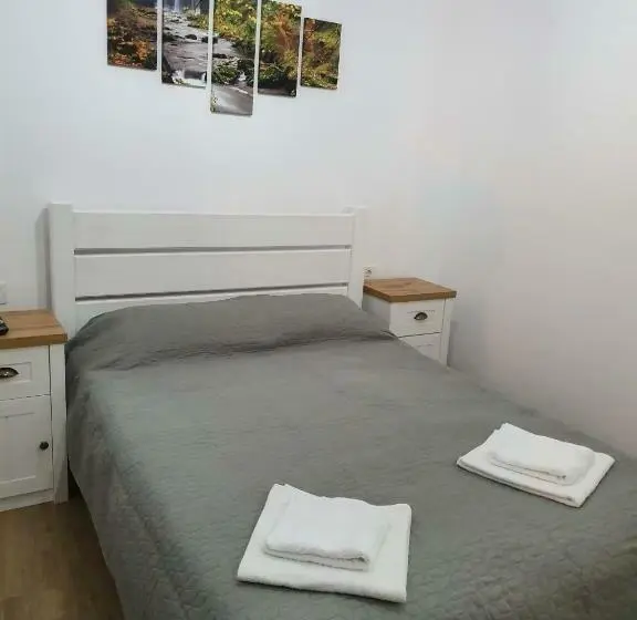 Standard-huone, Han Dunarea