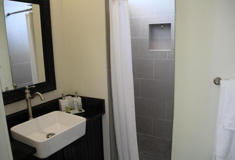 غرفة قياسية سرير كينج, Gillen House Bed And Breakfast