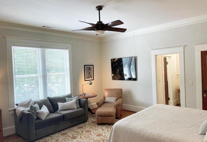 غرفة ديلوكس سرير كينج, Gillen House Bed And Breakfast