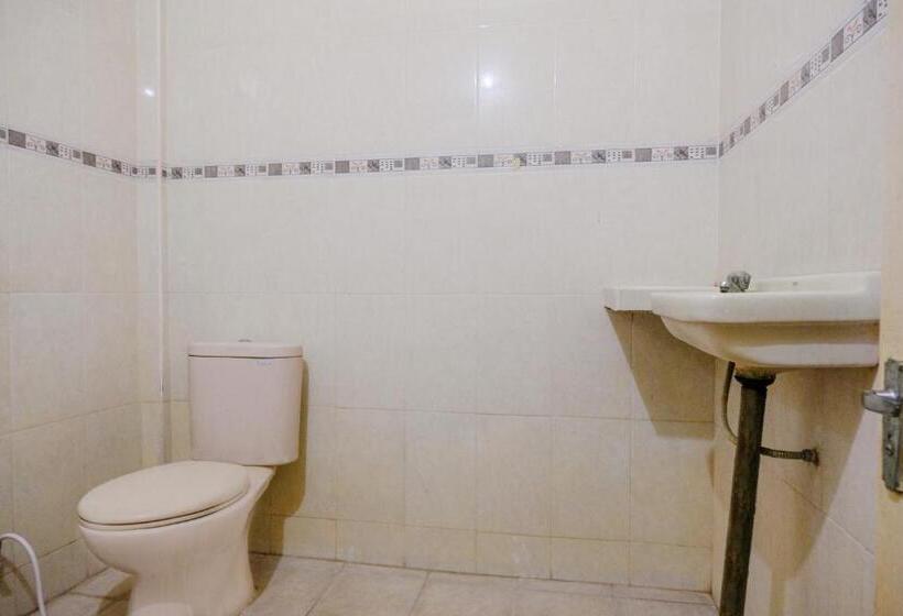 חדר סטנדרט, Oyo 1984  Istana Family