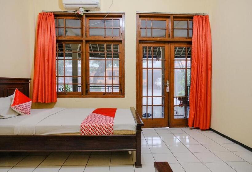 חדר סטנדרט, Oyo 1984  Istana Family