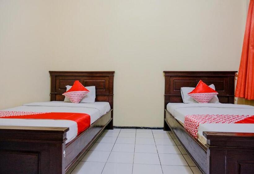 חדר סטנדרט, Oyo 1984  Istana Family