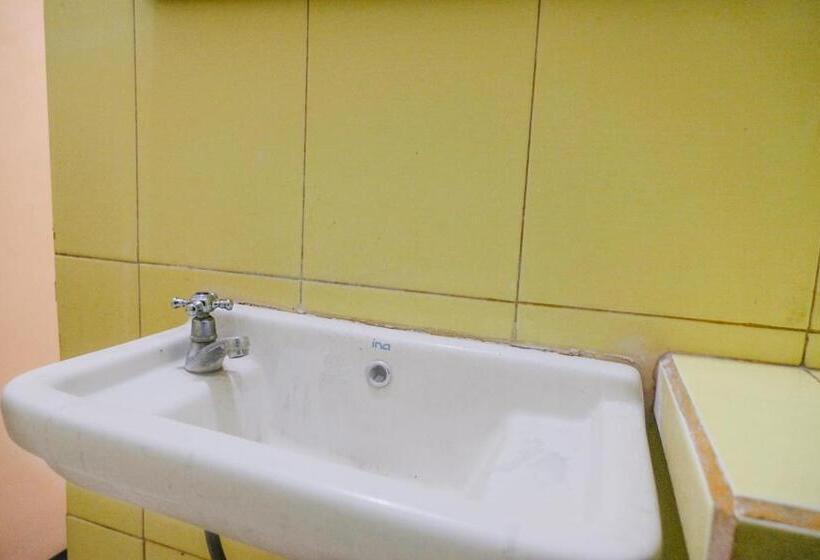 חדר דלוקס, Oyo 1984  Istana Family