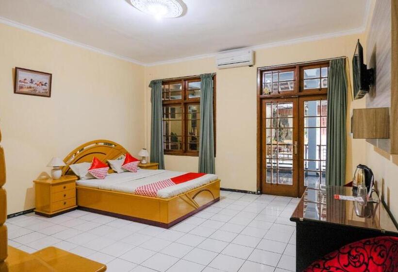 חדר דלוקס, Oyo 1984  Istana Family