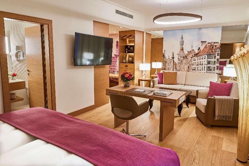 חדר סטנדרט, Oyo 1984  Istana Family