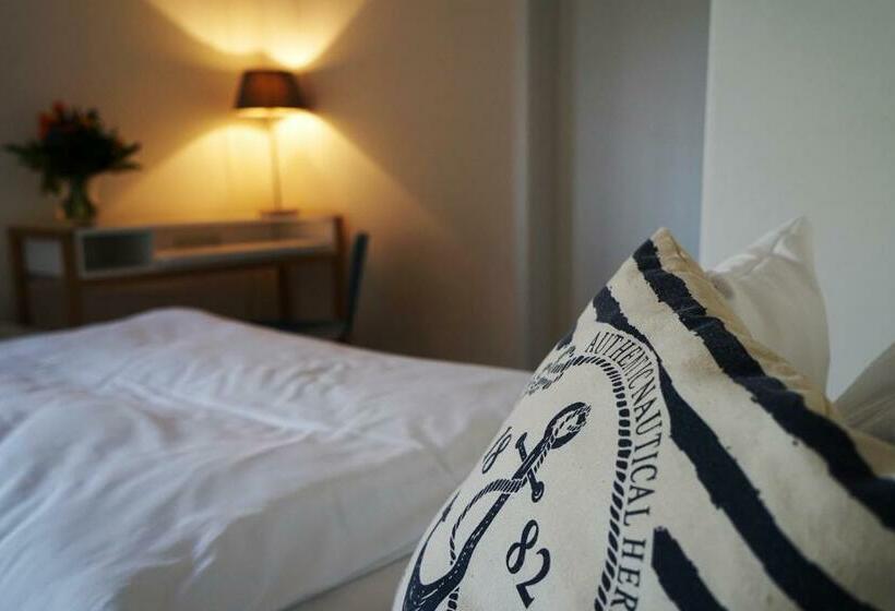 스탠다드 룸 바다 전망, Ostseehotel Hunhoi