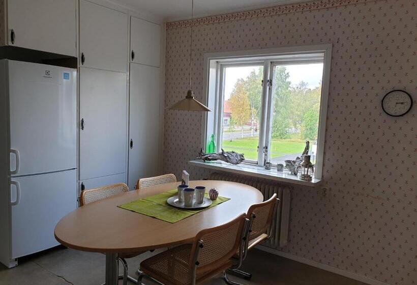 חדר סטנדרט יחיד, Hook&cup