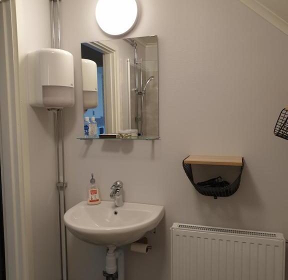 חדר סטנדרט, Hook&cup