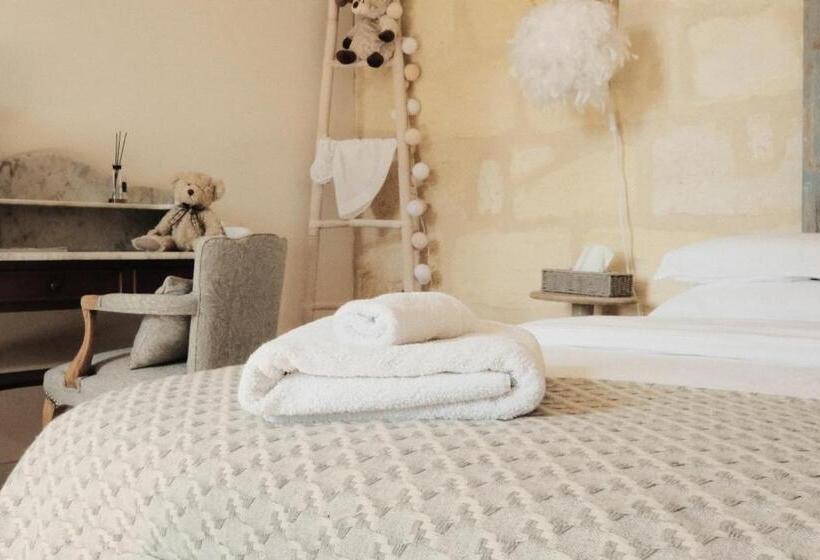 Standard room with outdoor bath, La Maison Reverdi