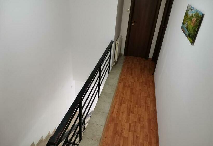 Номер Deluxe, Natalia Guesthouse