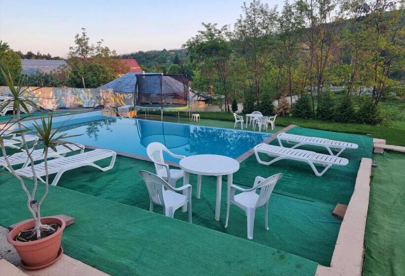 Номер Deluxe, Natalia Guesthouse