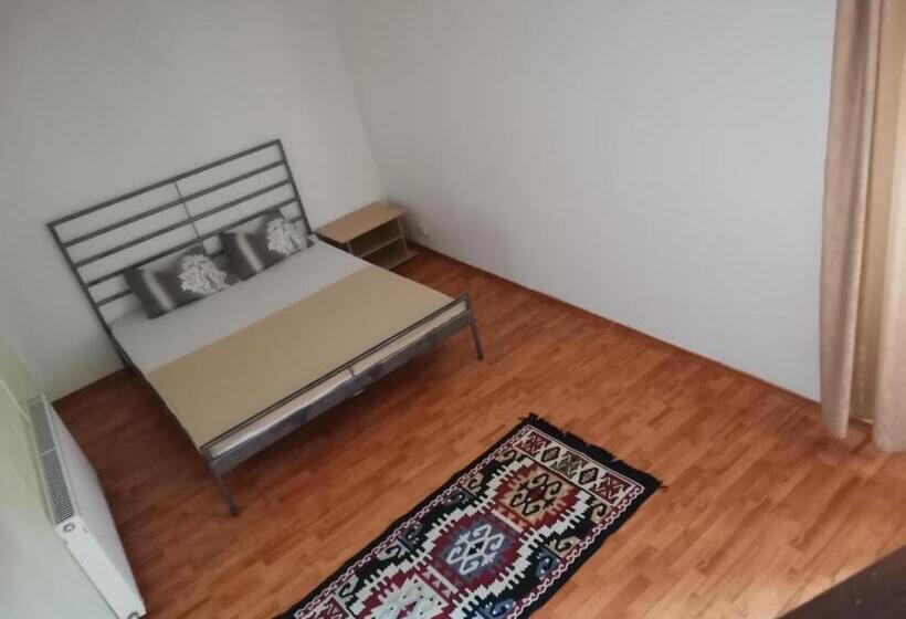 Люкс 2 Спальни, Natalia Guesthouse