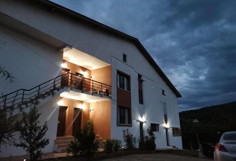 Вилла с 1 спальней и бассейном, Natalia Guesthouse