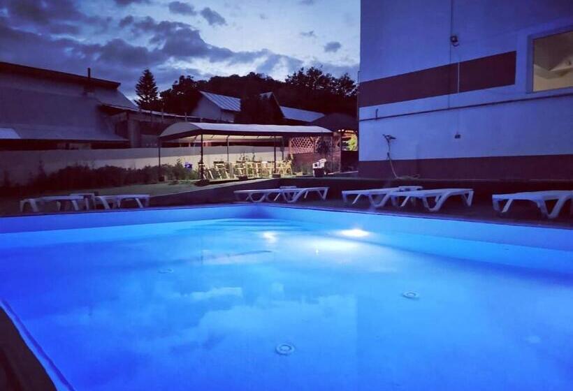 Вилла с 1 спальней и бассейном, Natalia Guesthouse