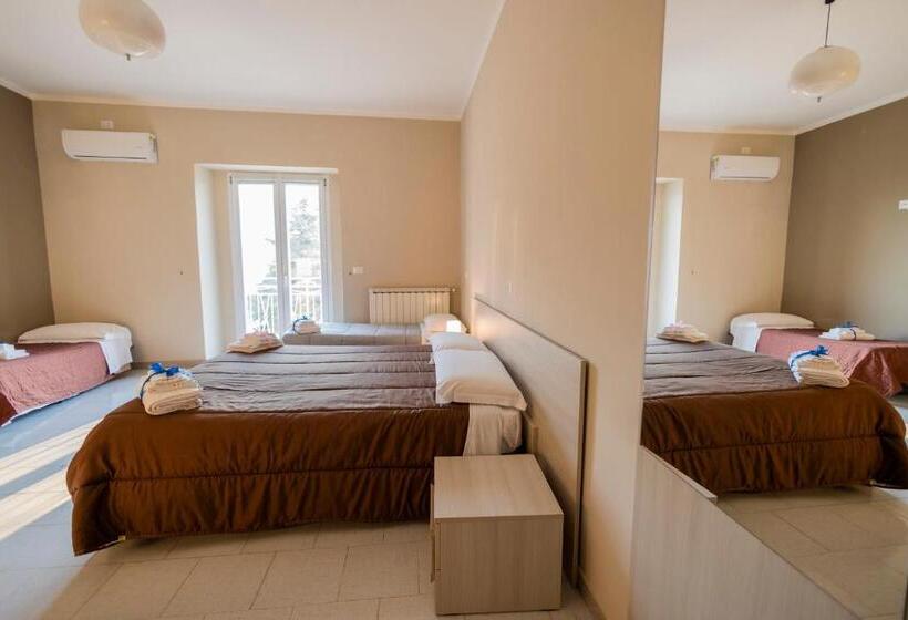 غرفة ديلوكس رباعية, Le Camere Di Corte