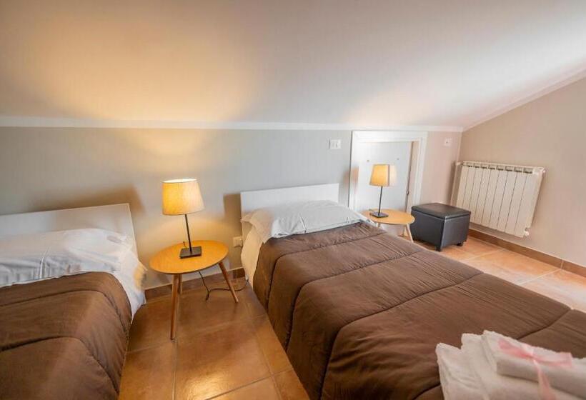 جناح بغرفتي نوم, Le Camere Di Corte