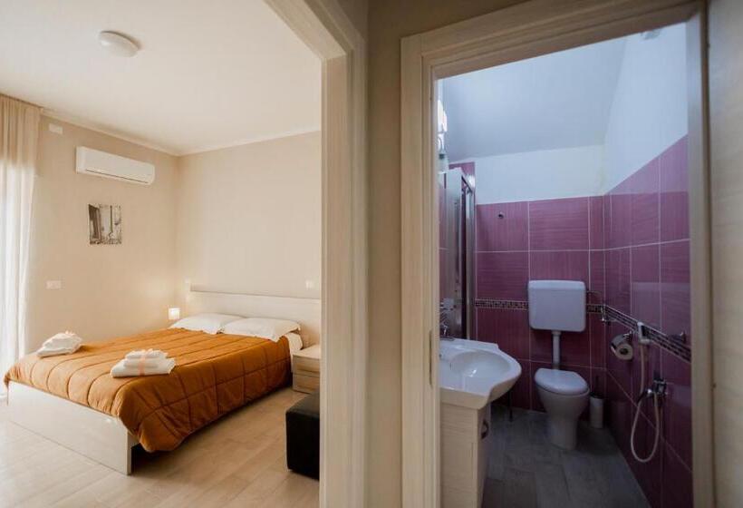 غرفة كلاسيكية, Le Camere Di Corte