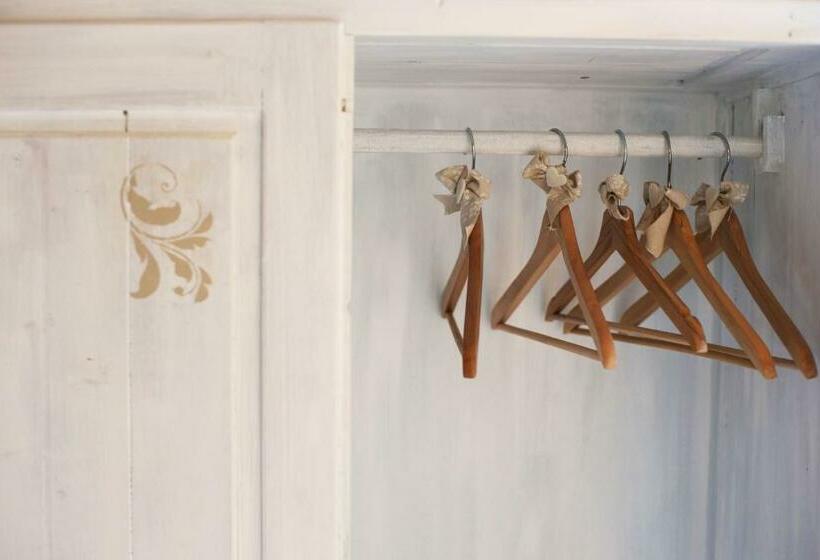 חדר סטנדרט לארבעה, Agriturismo La Pedruscia