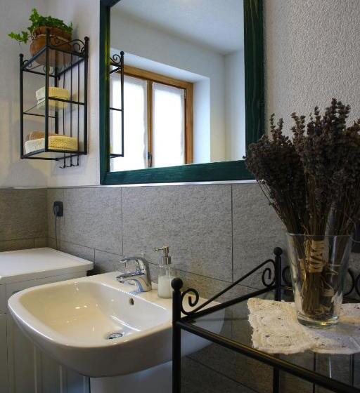 סטודיו משפחתי, Agriturismo La Pedruscia