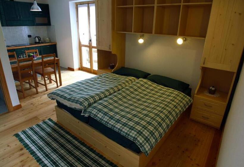 סטודיו משפחתי, Agriturismo La Pedruscia