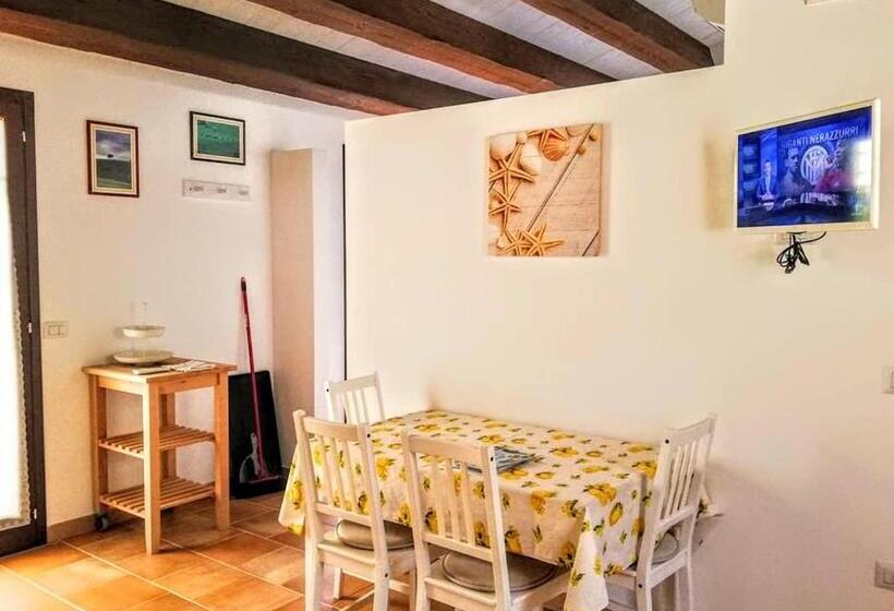 بنجلو عائلى, Agriturismo Rosa Antica