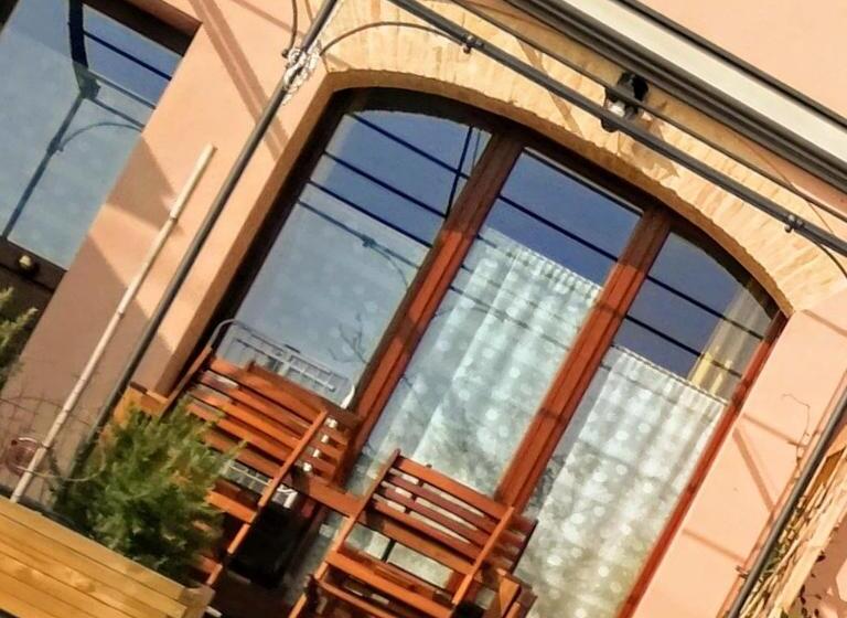 شقة غرفة واحدة مطلة على حمام السباحة, Agriturismo Rosa Antica