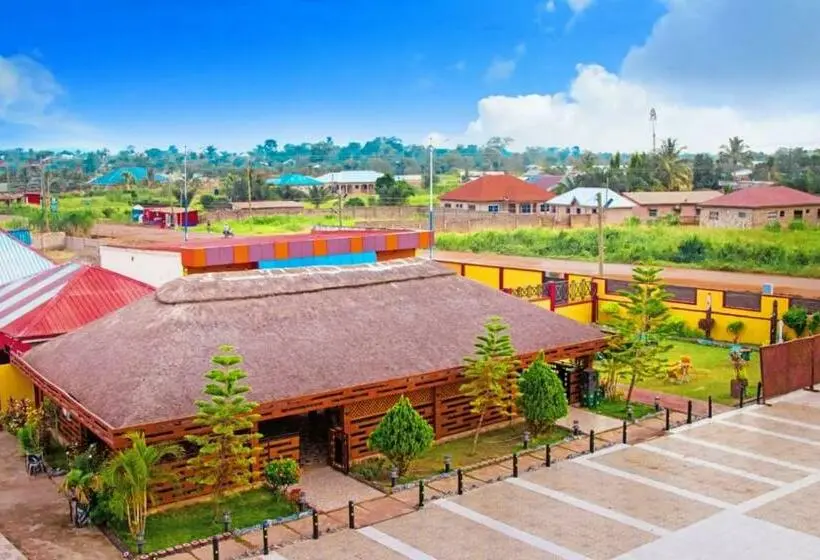 デラックスファミリールーム, Kikis Court Resort