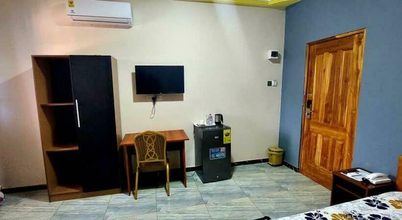 غرفة ديلوكس مزودة بشرفة, Kikis Court Resort