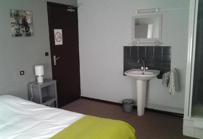 标准单人间共用浴室, La Gare