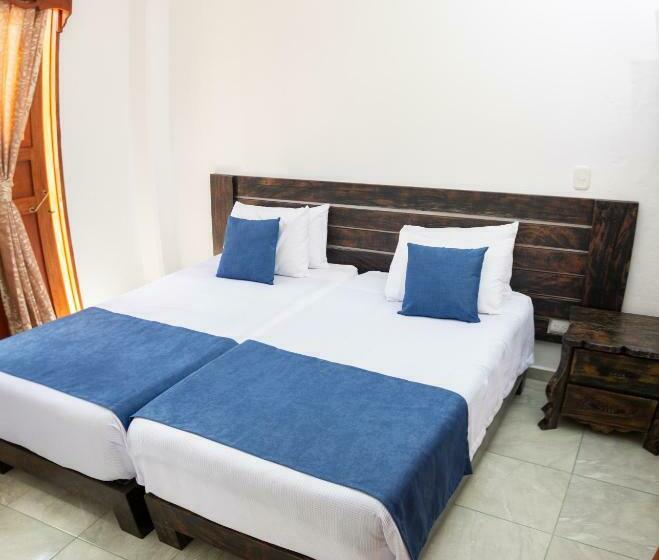 غرفة قياسية, Madre Laura Jericó