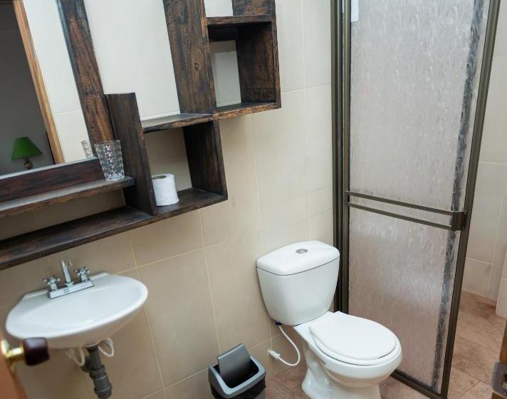 غرفة قياسية, Madre Laura Jericó