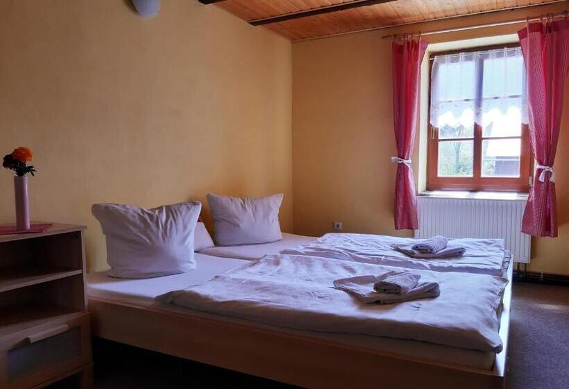 غرفة عائلية, Wellness Penzion Stonozka