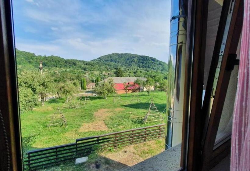 Номер Стандарт Вид на Горы, Popasul Găleșean