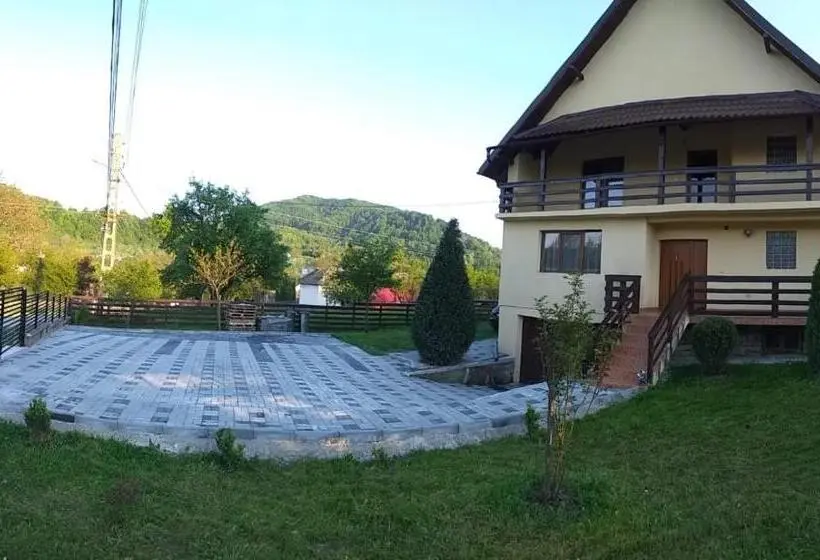 ４ベッドルームハウス, Popasul Găleșean
