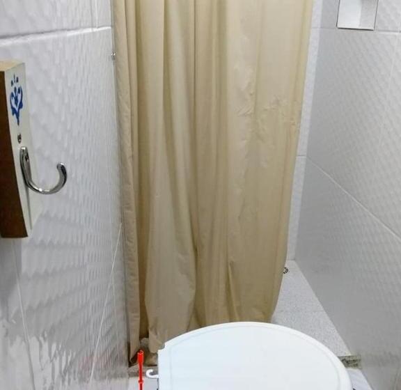 베이직 3인 룸, Albergue Muzy