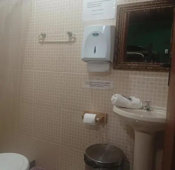 Perhehuone, Albergue Muzy